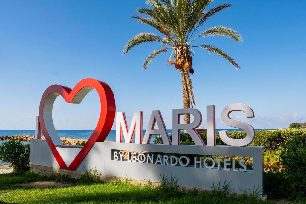 LEONARDO PLAZA CYPRIA MARIS BEACH HOTEL & SPA 4*