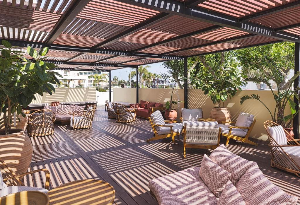 LEONARDO PLAZA CYPRIA MARIS BEACH HOTEL & SPA 4*