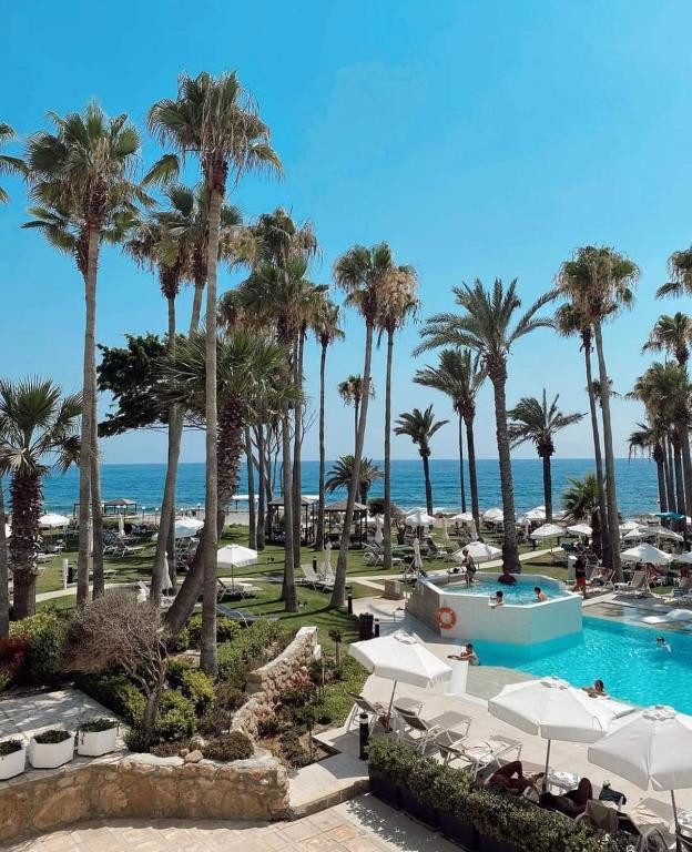 LEONARDO PLAZA CYPRIA MARIS BEACH HOTEL & SPA 4*