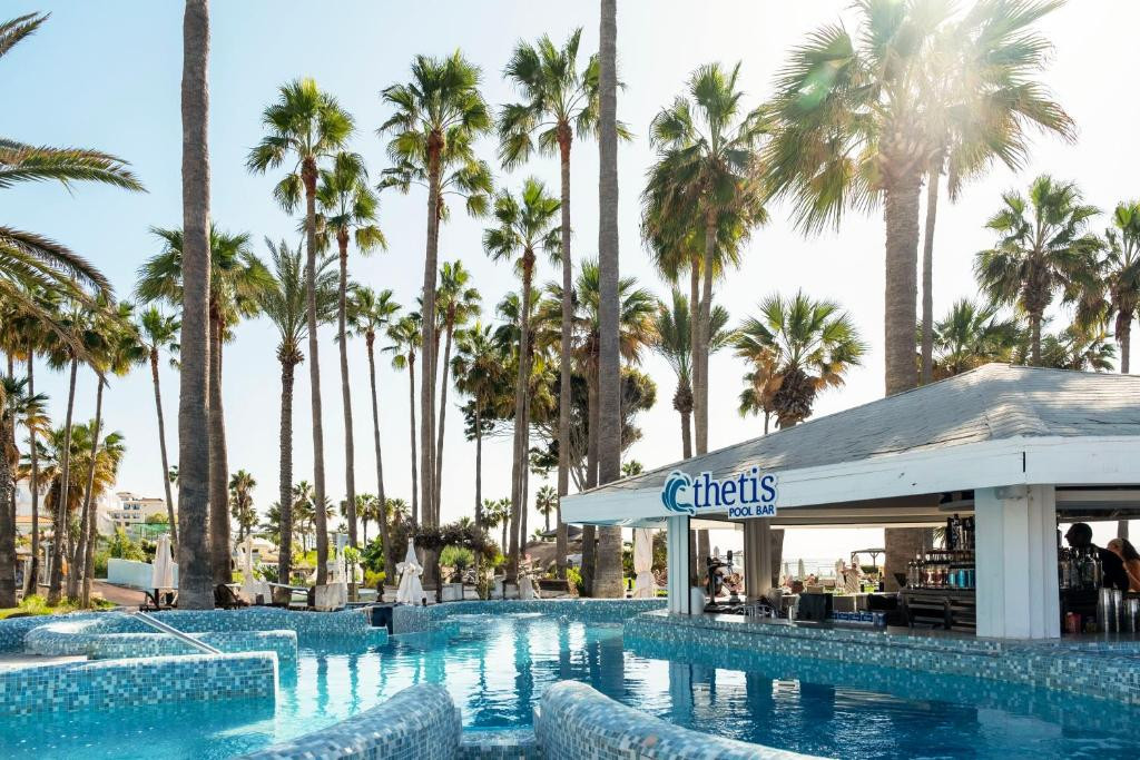 LEONARDO PLAZA CYPRIA MARIS BEACH HOTEL & SPA 4*