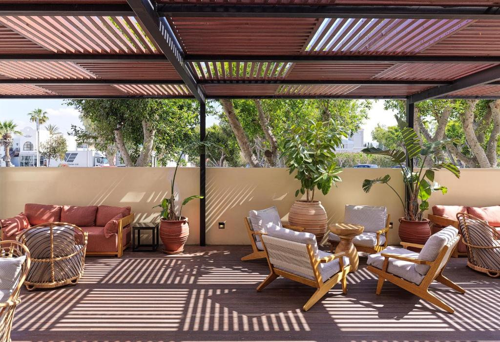 LEONARDO PLAZA CYPRIA MARIS BEACH HOTEL & SPA 4*