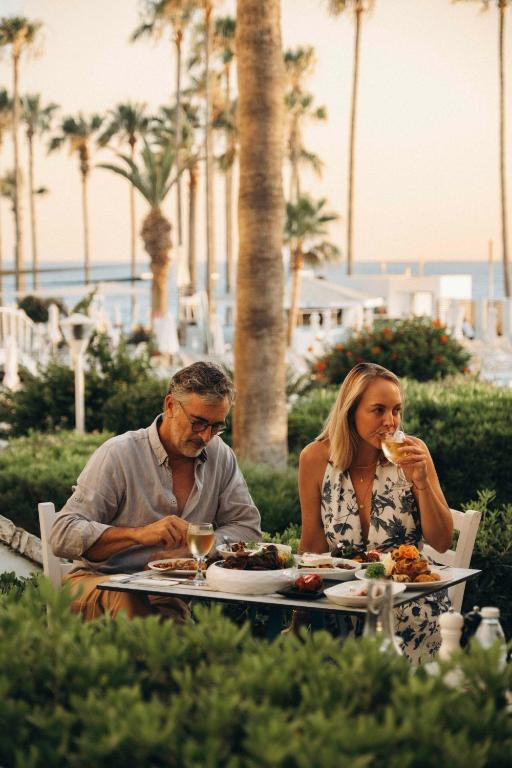 LEONARDO PLAZA CYPRIA MARIS BEACH HOTEL & SPA 4*