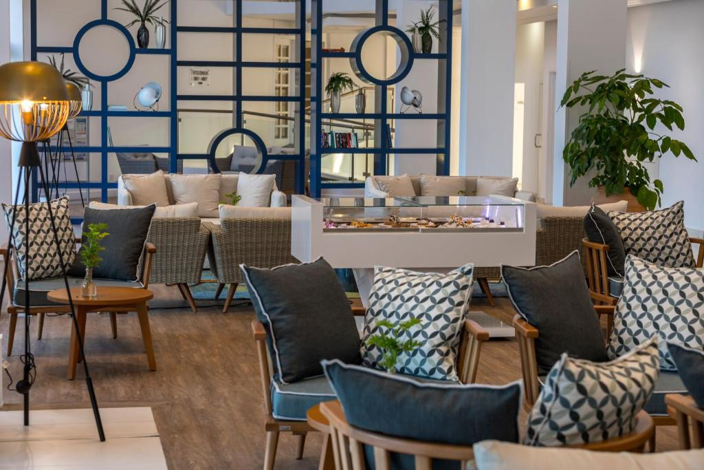 LEONARDO PLAZA CYPRIA MARIS BEACH HOTEL & SPA 4*