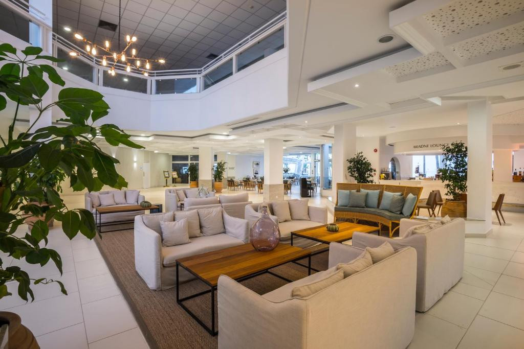 LEONARDO PLAZA CYPRIA MARIS BEACH HOTEL & SPA 4*
