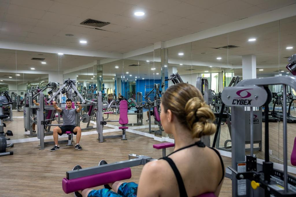 LEONARDO PLAZA CYPRIA MARIS BEACH HOTEL & SPA 4*