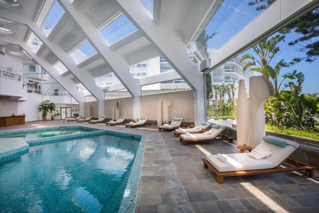 LEONARDO PLAZA CYPRIA MARIS BEACH HOTEL & SPA 4*