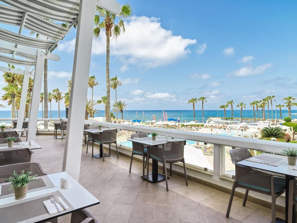 LEONARDO PLAZA CYPRIA MARIS BEACH HOTEL & SPA 4*
