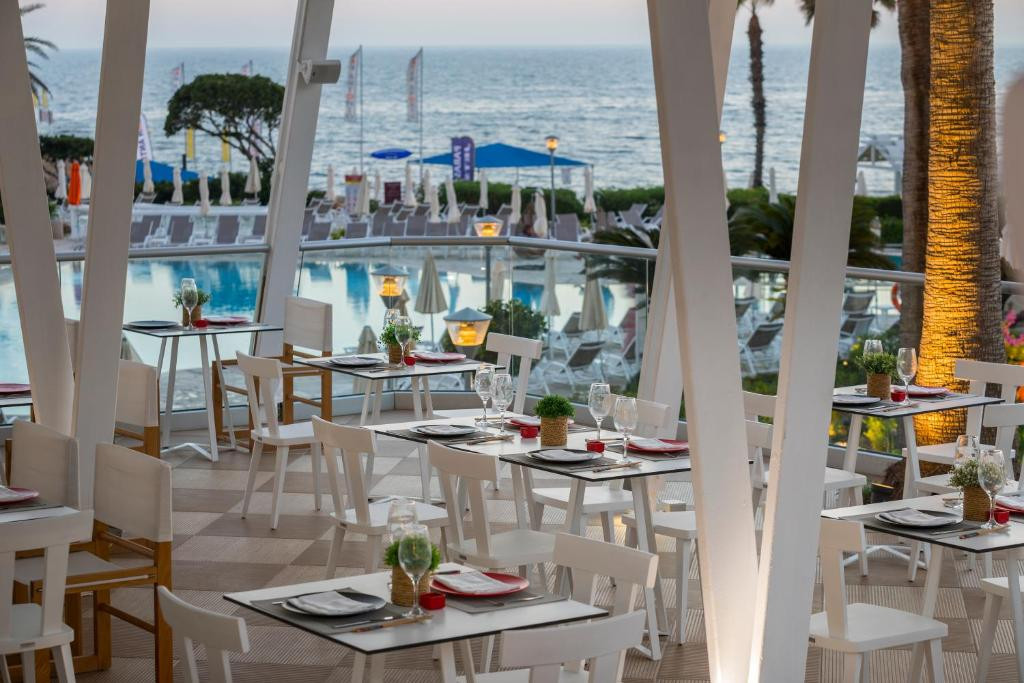 LEONARDO PLAZA CYPRIA MARIS BEACH HOTEL & SPA 4*