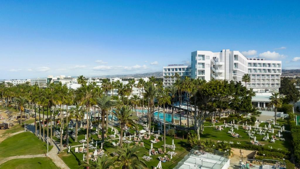 LEONARDO PLAZA CYPRIA MARIS BEACH HOTEL & SPA 4*