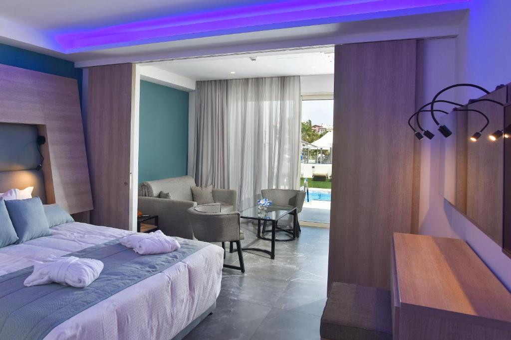 PERNERA BEACH HOTEL 4*