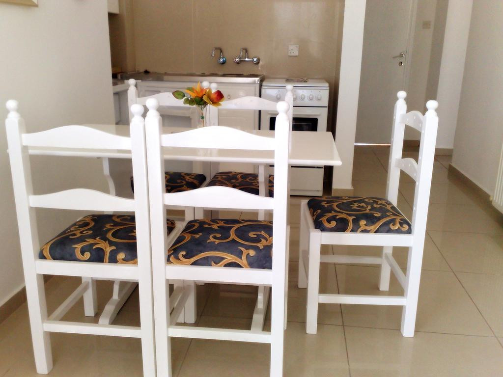HILLTOP GARDENS 3*