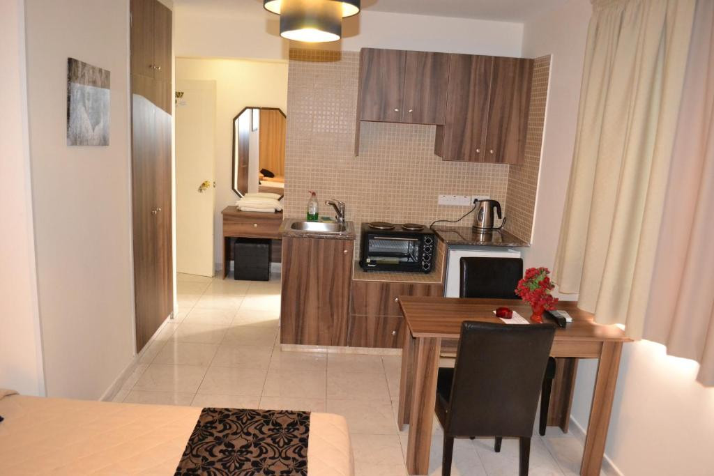 MARIANNA TOURIST APTS 3*