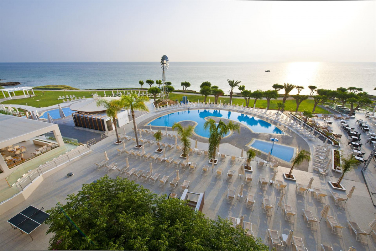 PERNERA BEACH HOTEL 4*