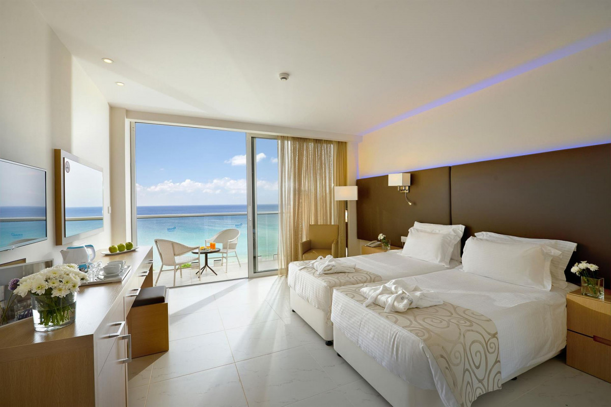 PERNERA BEACH HOTEL 4*