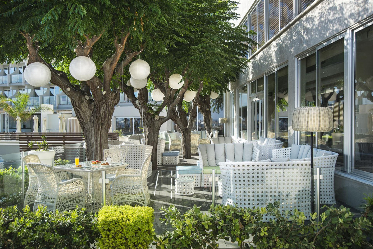 PERNERA BEACH HOTEL 4*