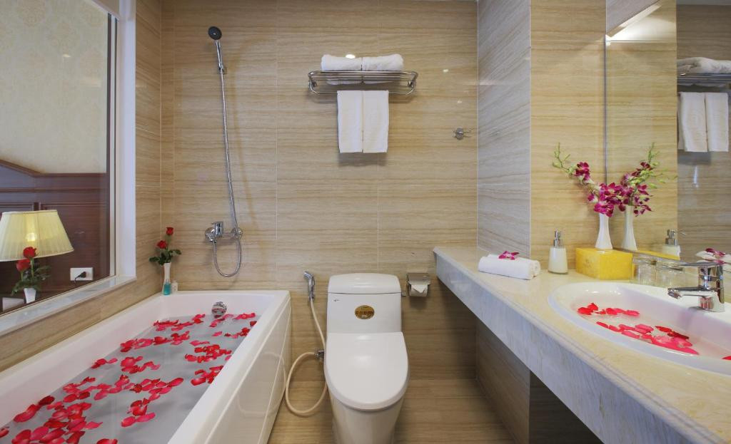 REGALIA HOTEL 4*