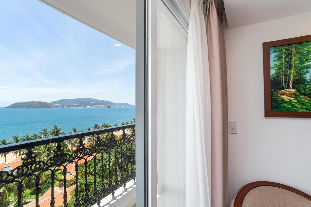 REGALIA HOTEL 4*