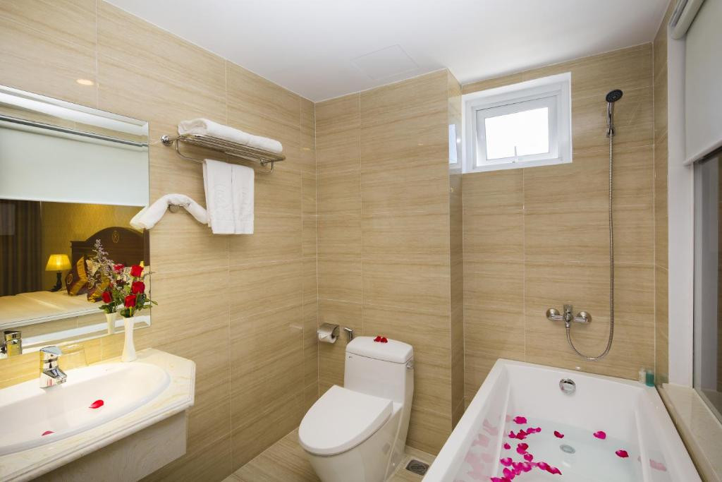 REGALIA HOTEL 4*