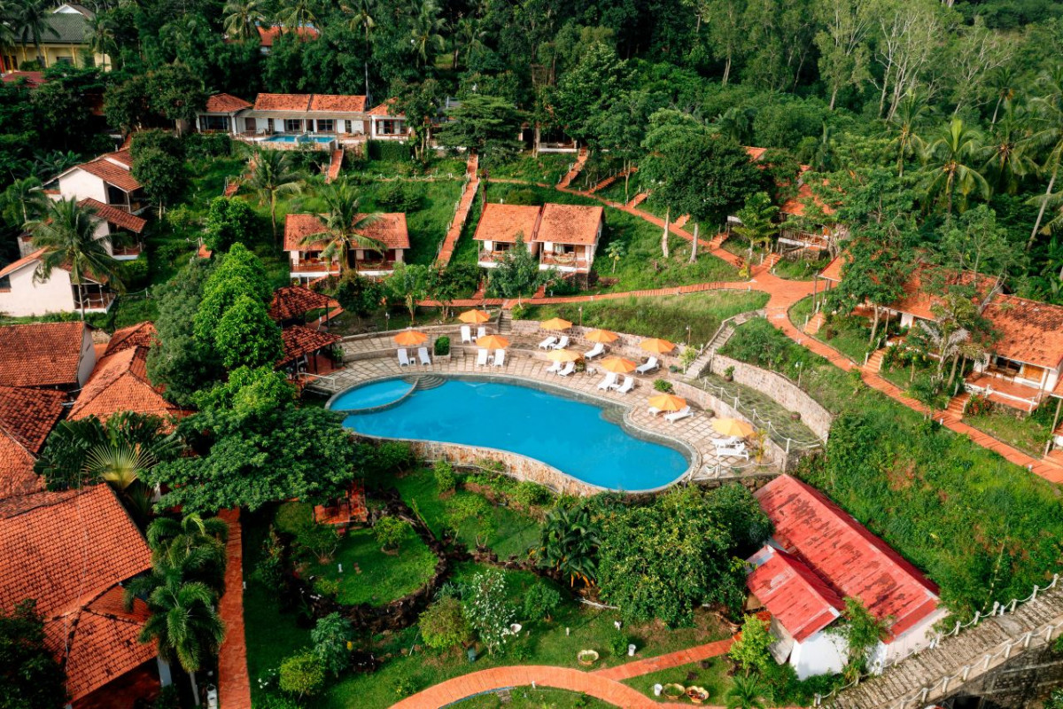 DAISY RESORT 3*