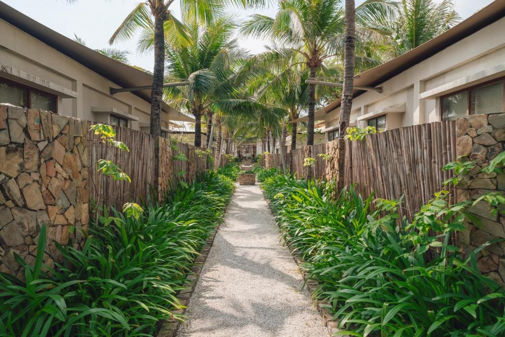 FUSION RESORT CAM RANH 5*