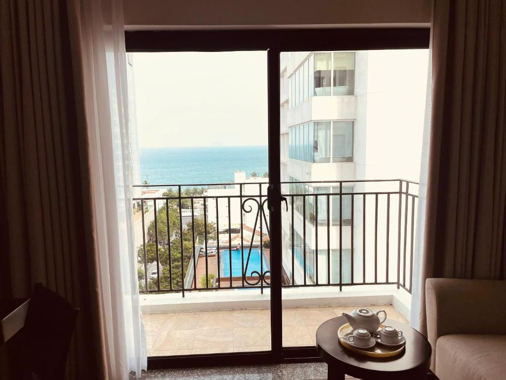 SANDALS ISLAND (EX. LEGEND SEA) 4*
