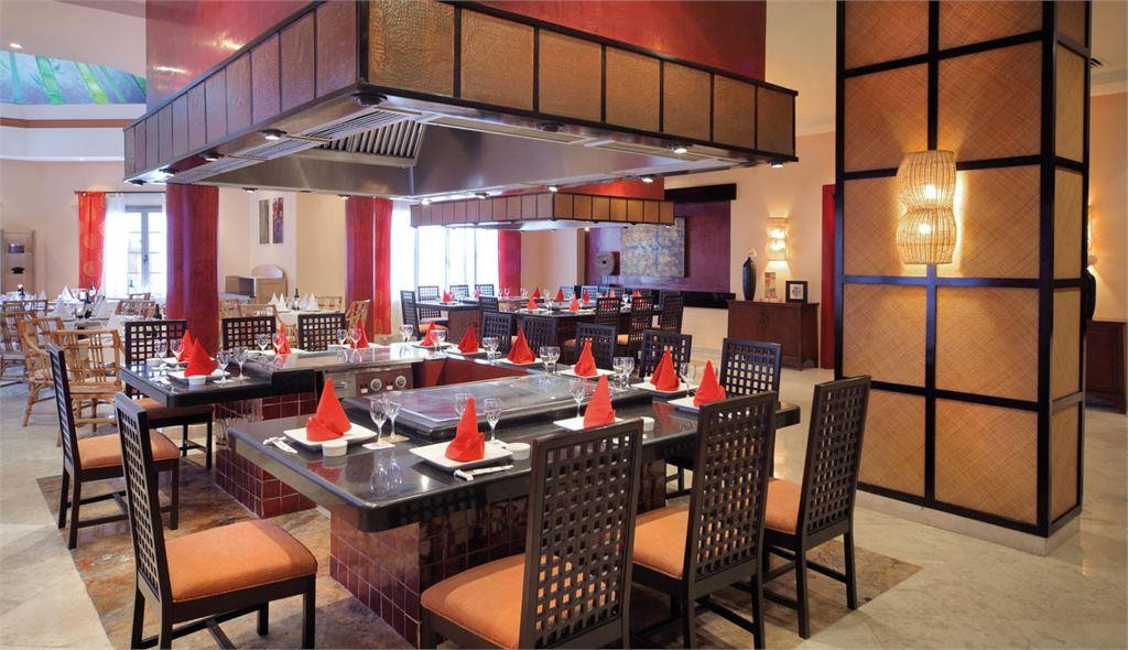 BARCELO MAYA TROPICAL & COLONIAL 5*