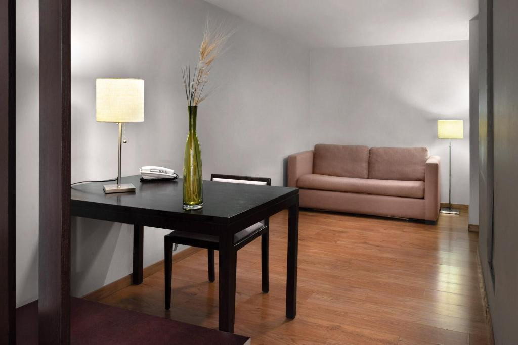 EUROSTARS SUITES REFORMA 5*