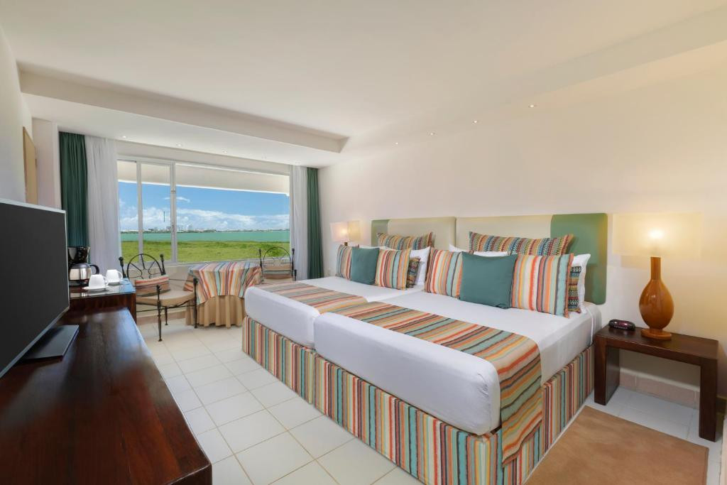 OASIS PALM 4*