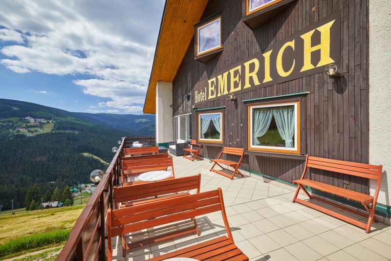 EMERICH 3*