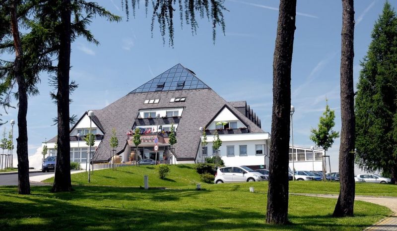 KURHOTEL PYRAMIDA 4*