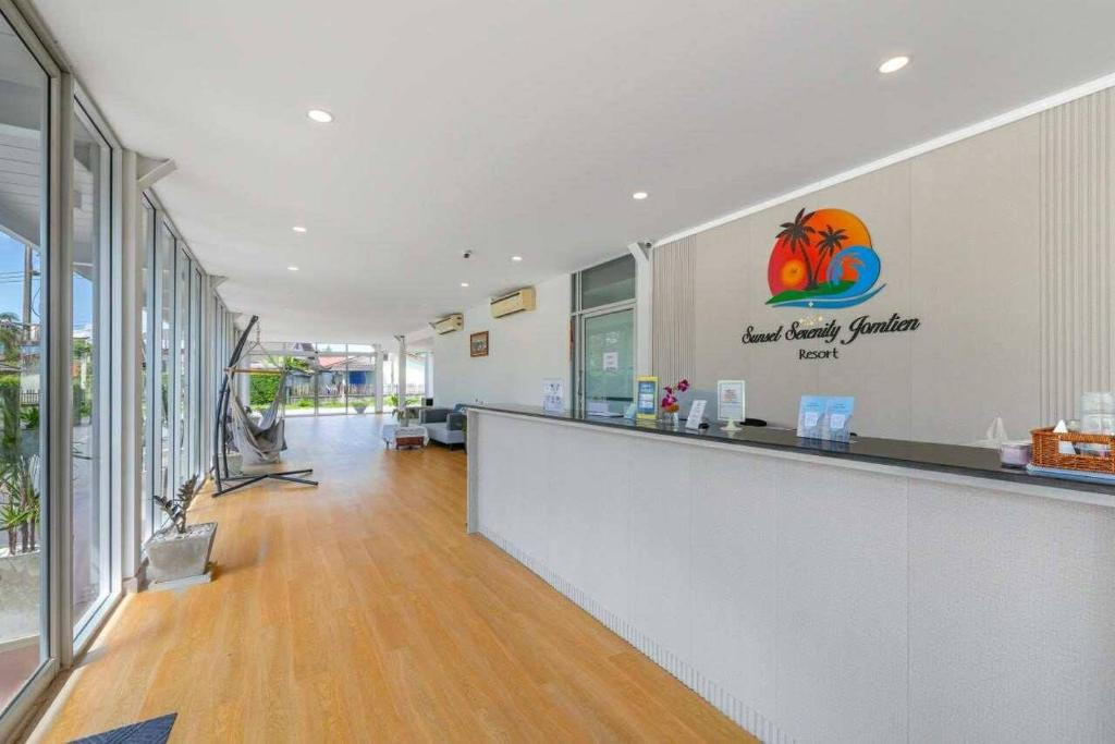 SUNSET SERENITY JOMTIEN RESORT (EX. LEMON GRASS RETREAT) 4*