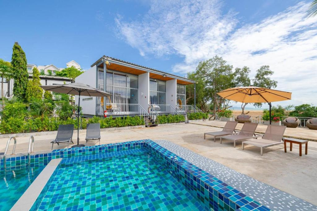 SUNSET SERENITY JOMTIEN RESORT (EX. LEMON GRASS RETREAT) 4*