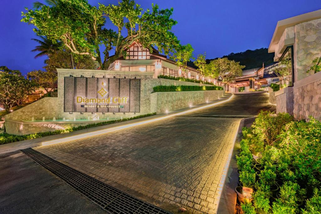 DIAMOND CLIFF RESORT & SPA 5*