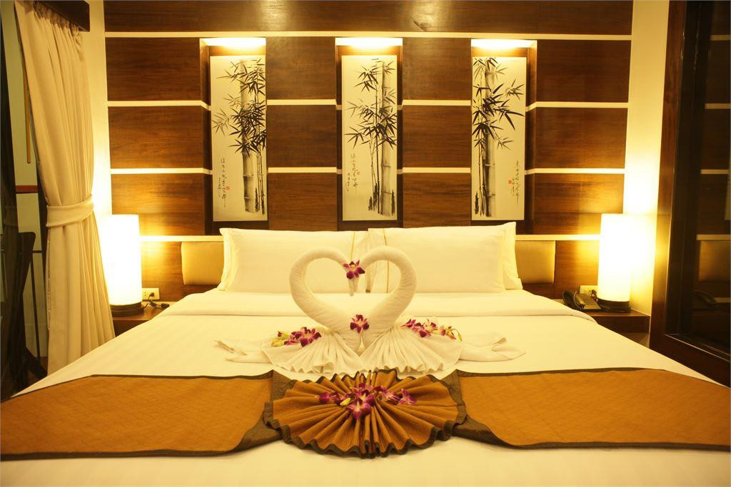 BAMBOO HOUSE 3*