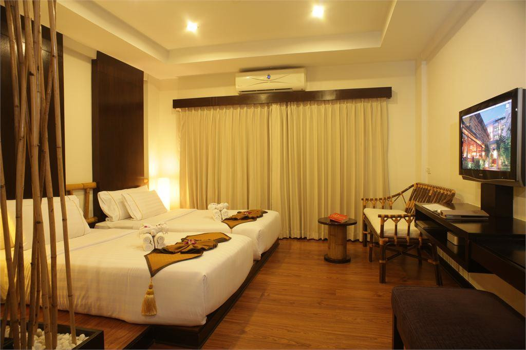 BAMBOO HOUSE 3*
