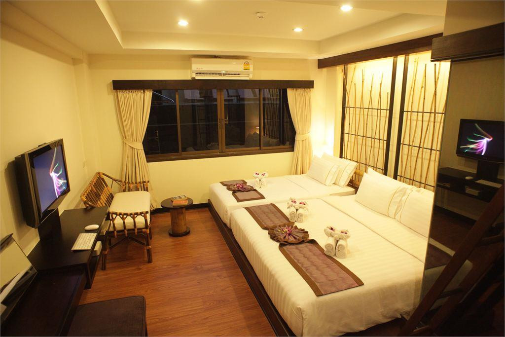 BAMBOO HOUSE 3*