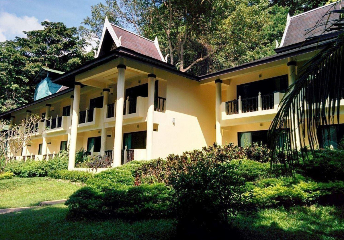 BHUMIYAMA BEACH RESORT 4*