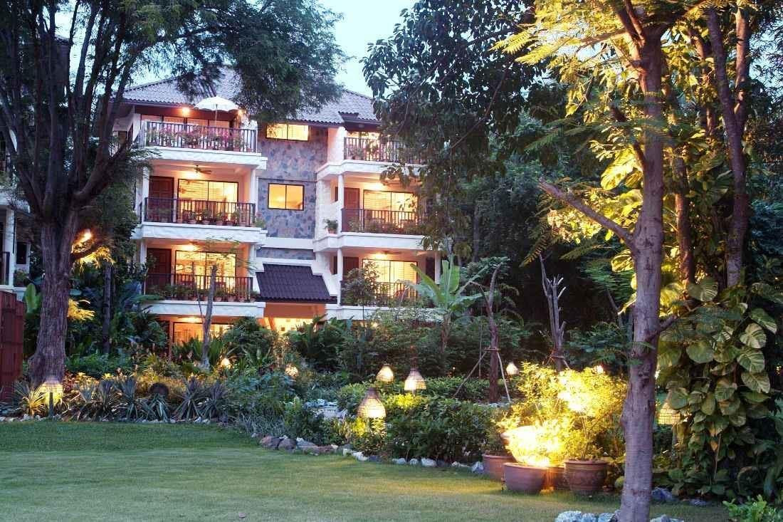 BIRDS AND BEES RESORT 4*