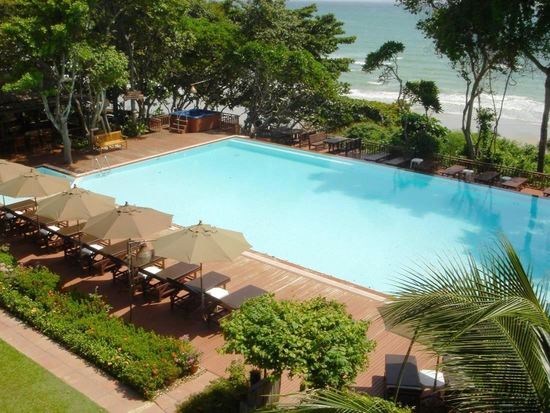 BIRDS AND BEES RESORT 4*