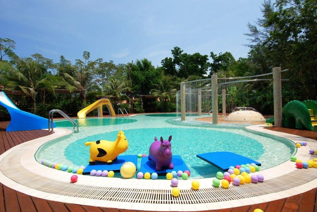 BIRDS AND BEES RESORT 4*