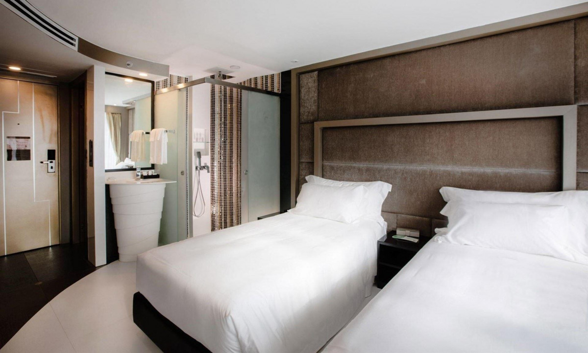 AZURE HOTEL PATTAYA (EX. CENTARA AZURE HOTEL PATTAYA) 4*