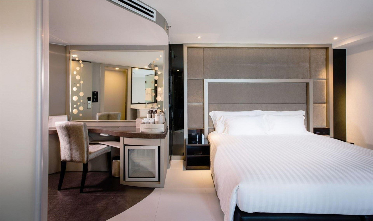 AZURE HOTEL PATTAYA (EX. CENTARA AZURE HOTEL PATTAYA) 4*