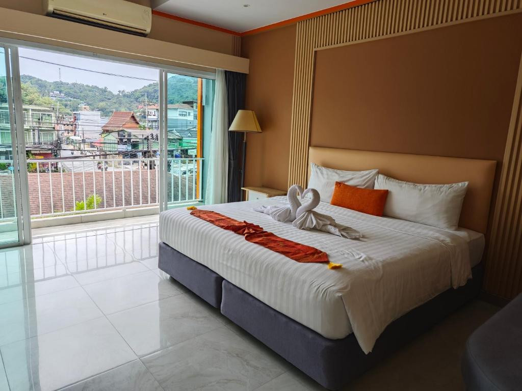 CHABANA KAMALA HOTEL 4*