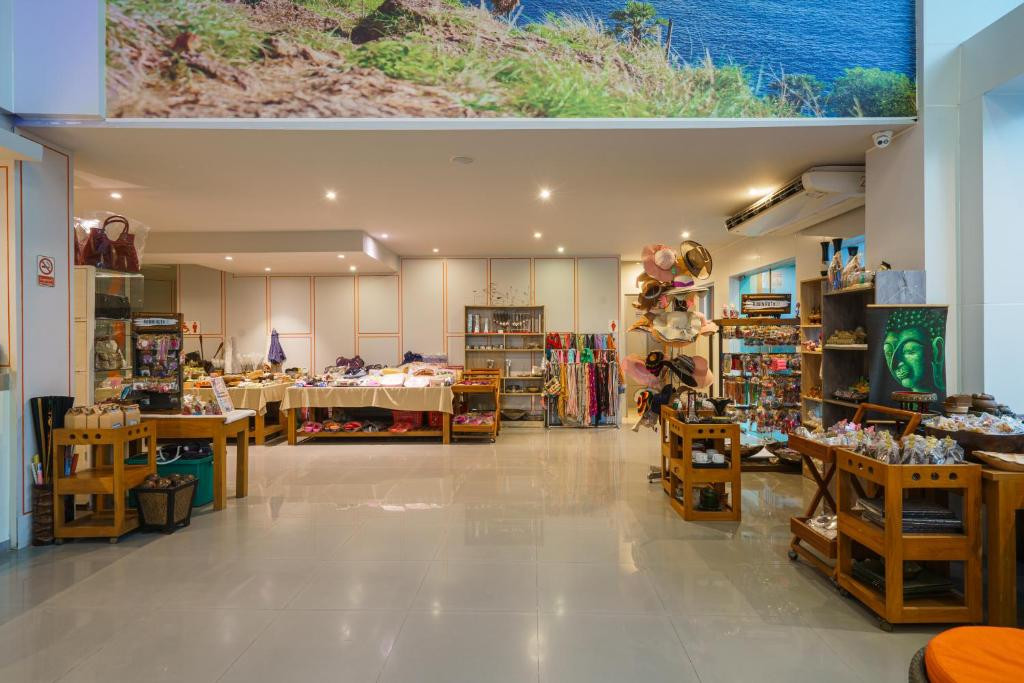 CHABANA KAMALA HOTEL 4*