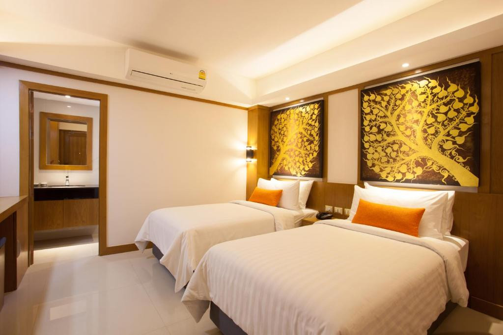 CHABANA KAMALA HOTEL 4*