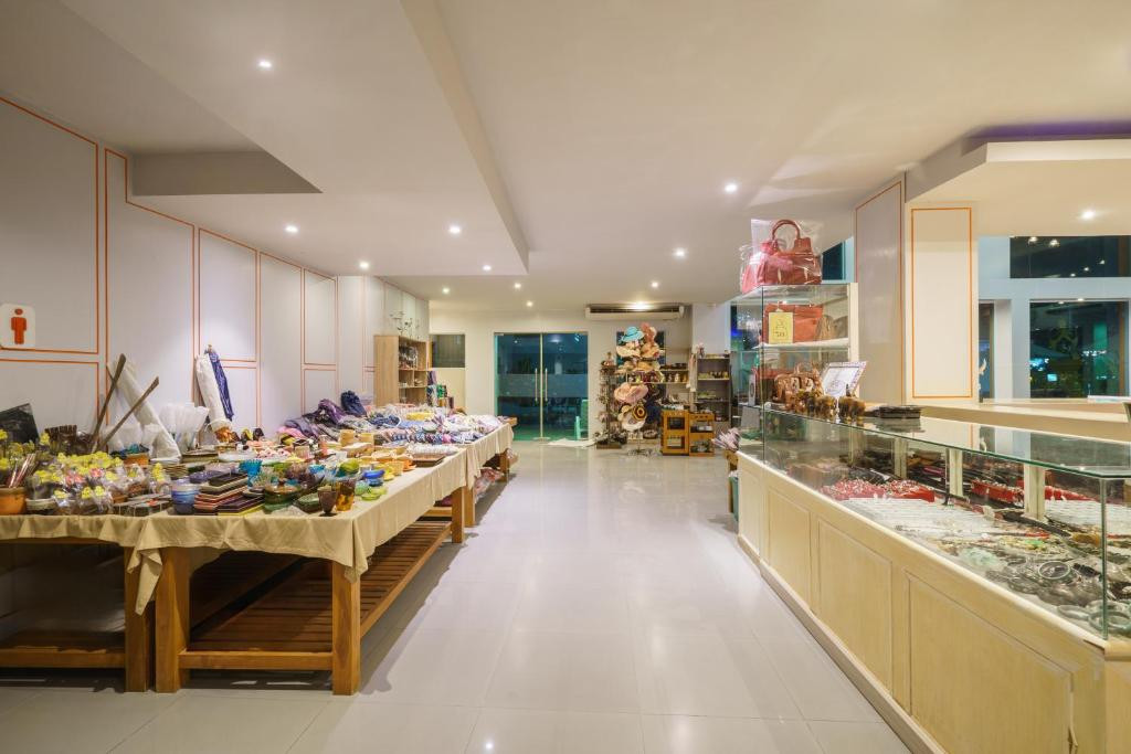 CHABANA KAMALA HOTEL 4*