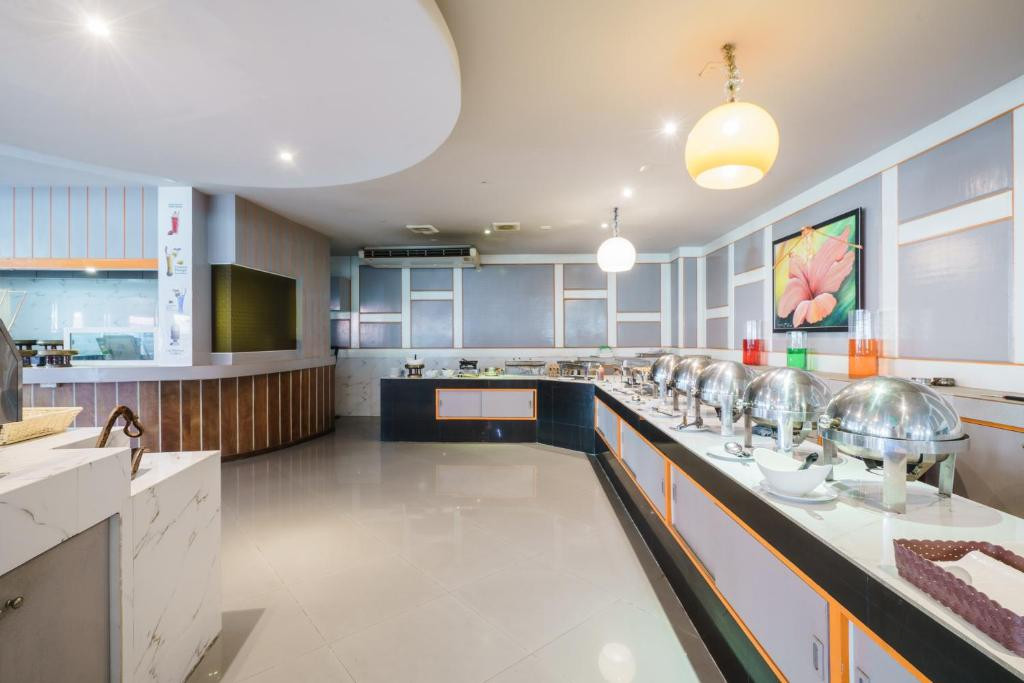 CHABANA KAMALA HOTEL 4*
