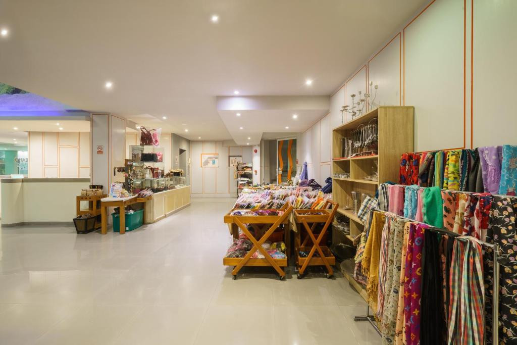 CHABANA KAMALA HOTEL 4*