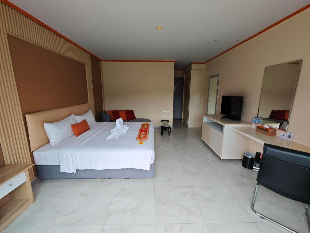 CHABANA KAMALA HOTEL 4*