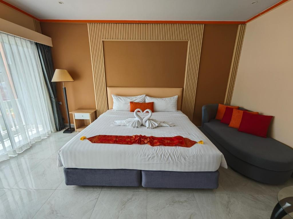 CHABANA KAMALA HOTEL 4*